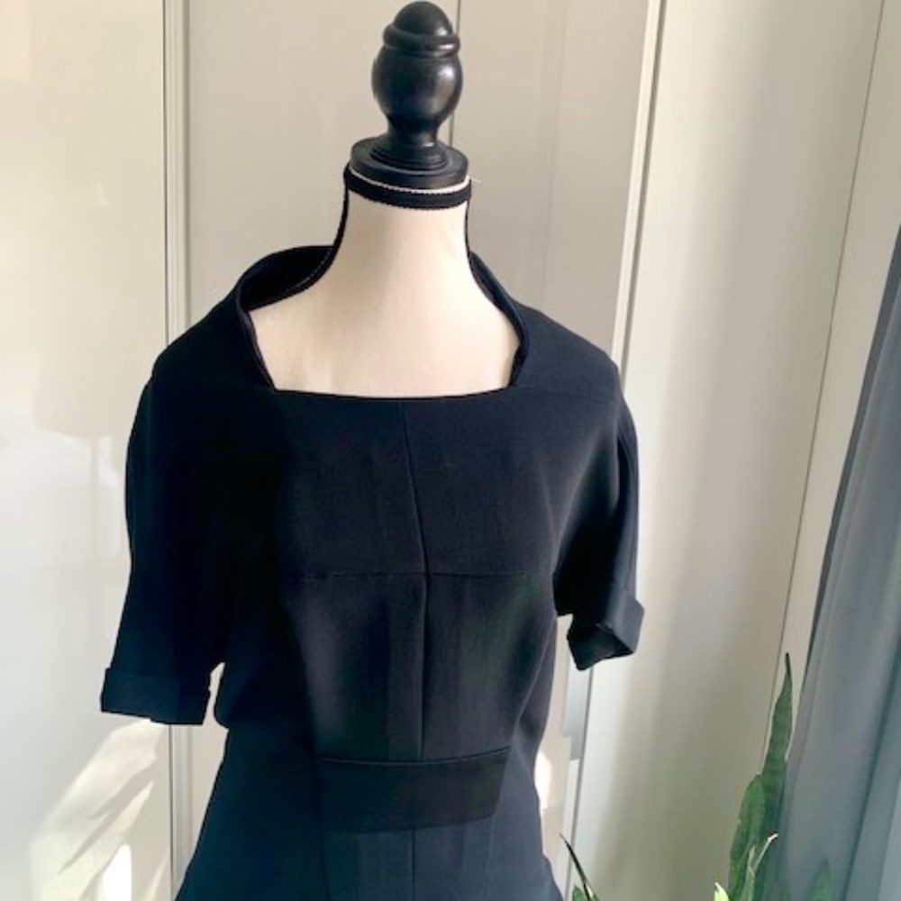Balenciaga crepe stylish fitted top like new size 40